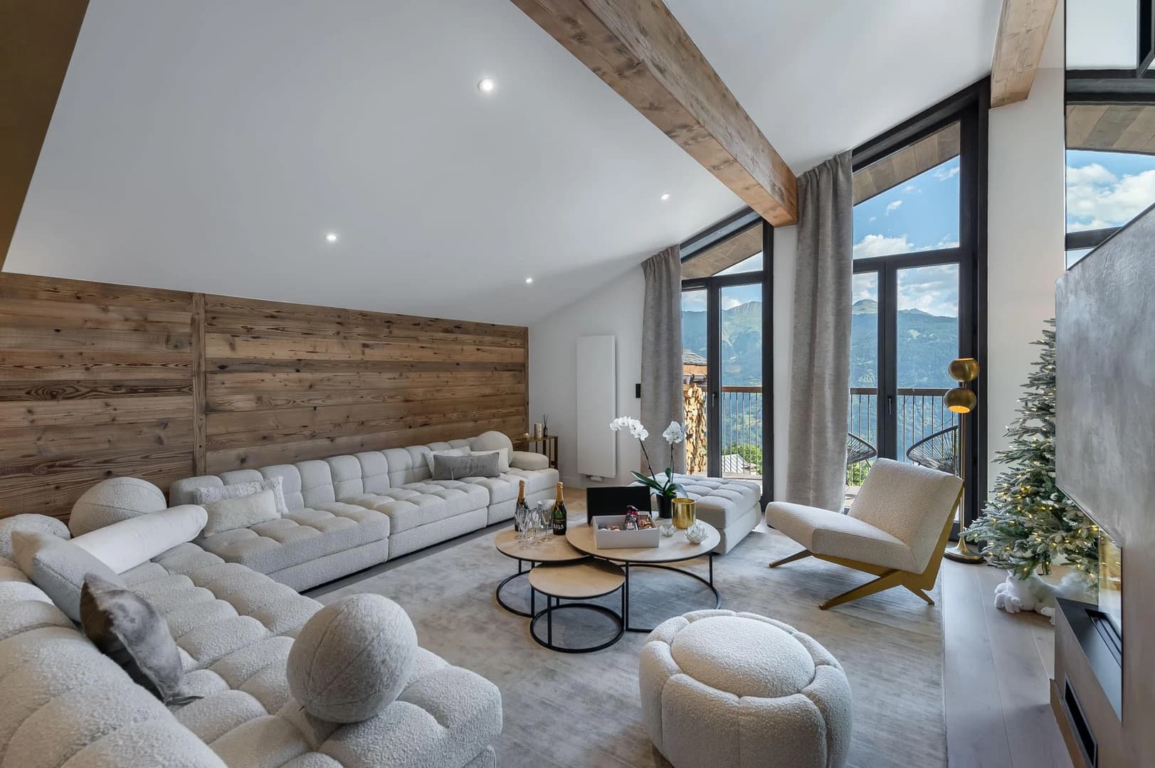 Alpamayor Yerpa Chalet — Courchevel Village (1550)