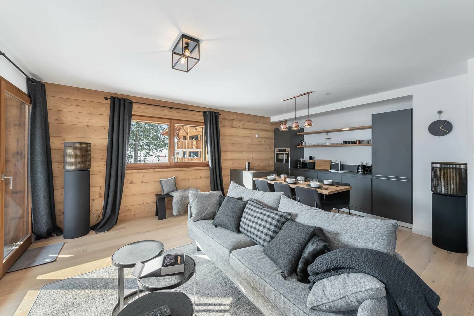 Silver lodge B23 — Villaret
