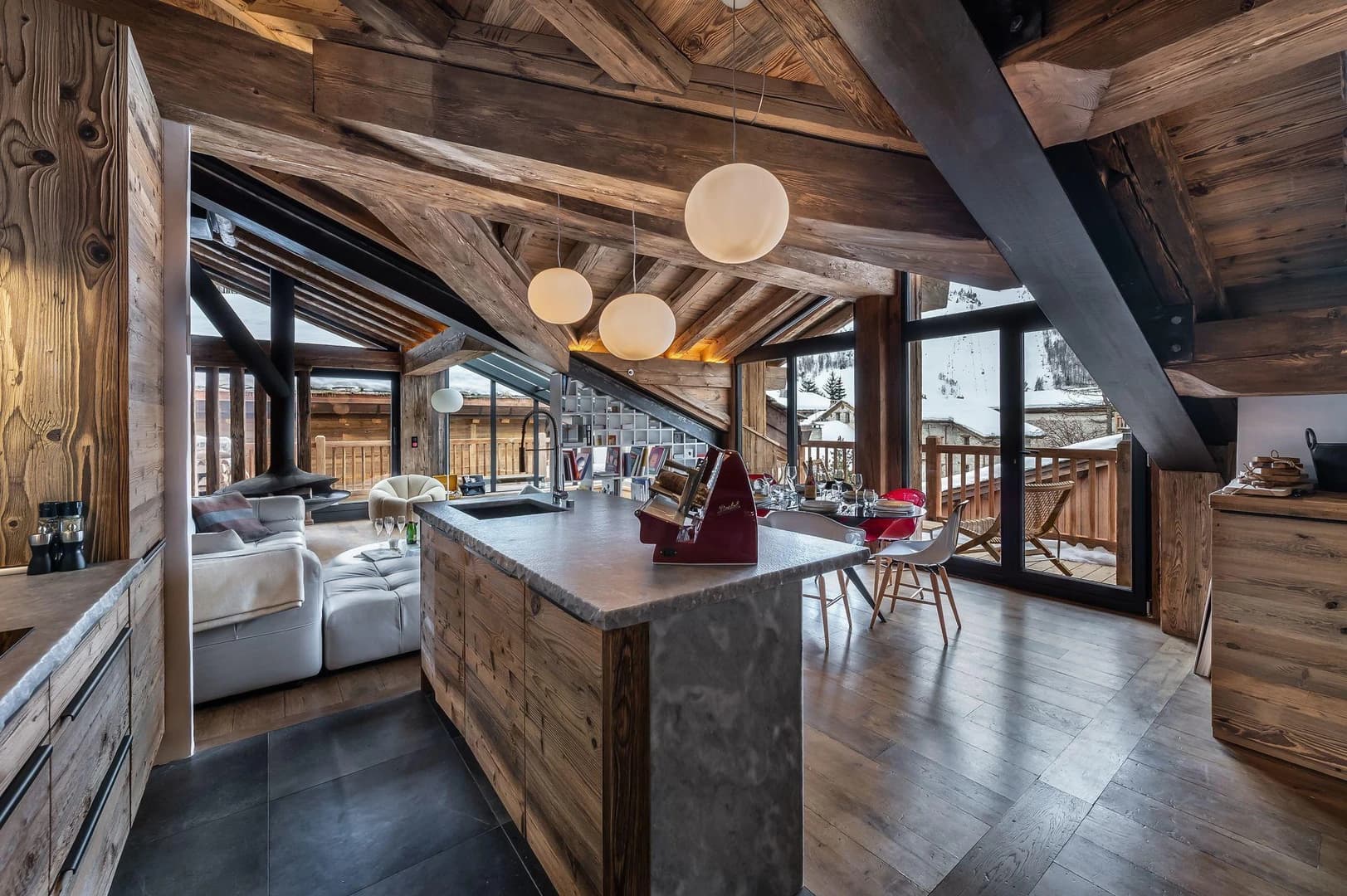 Snowy Breeze — Val d'Isere