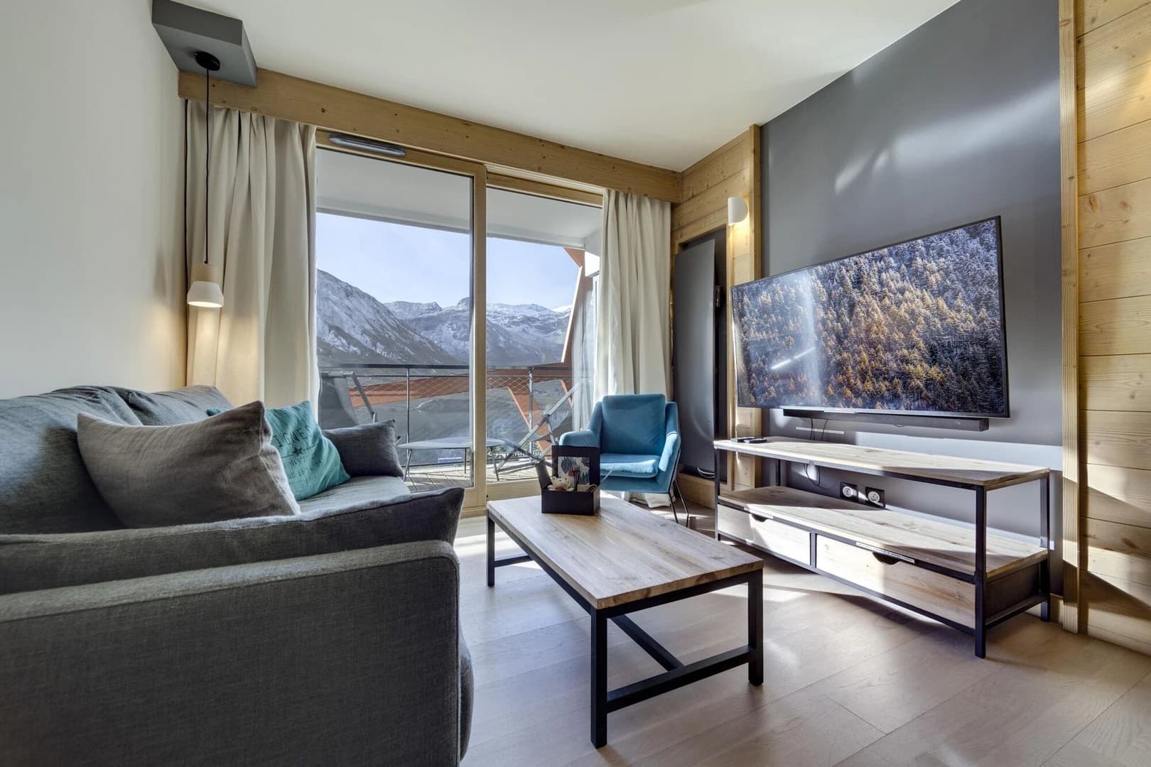 Phoenix 203 — Tignes